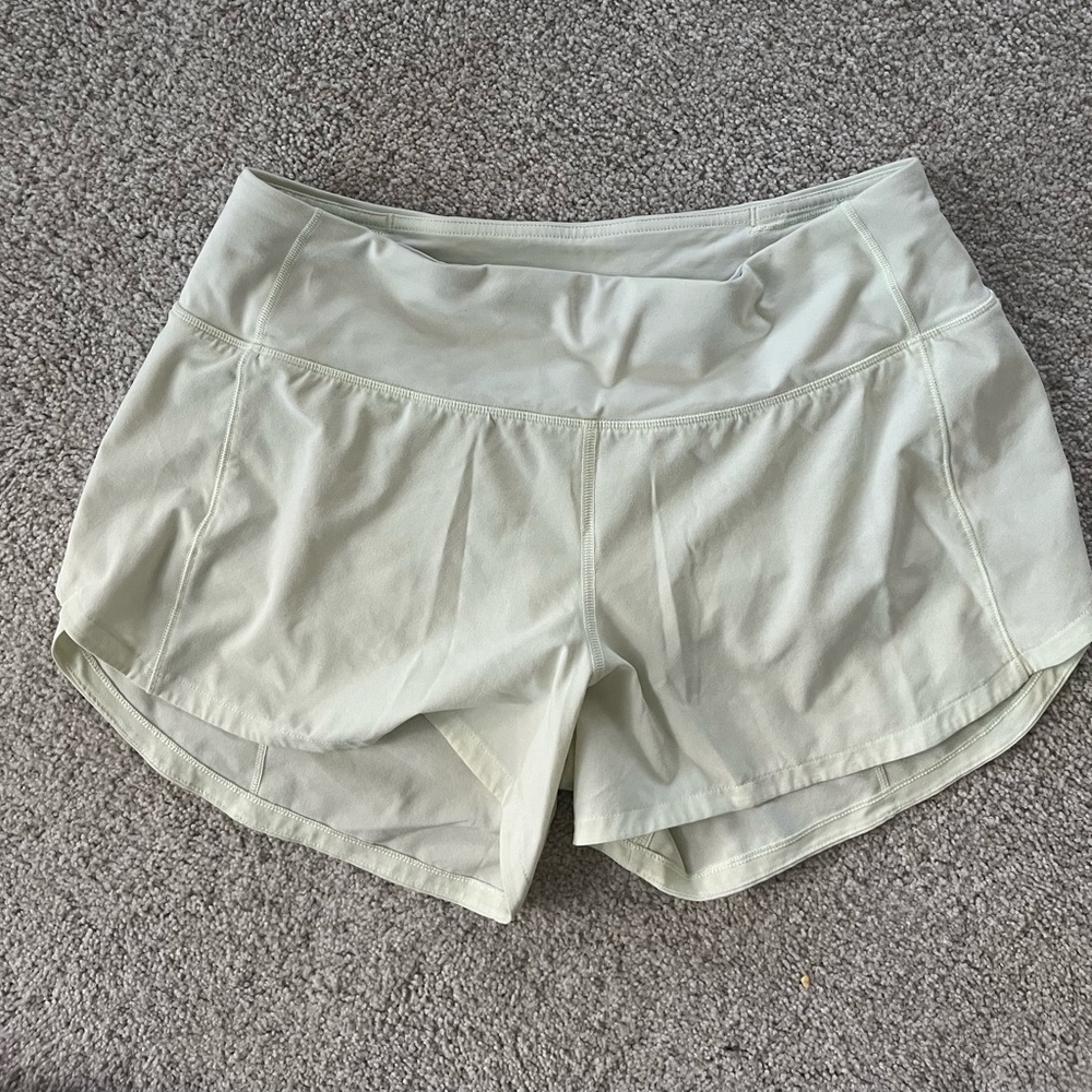 Lulumon Speed up short, size 6